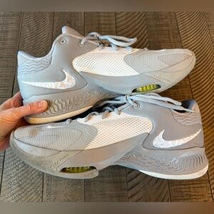Nike Zoom Freak 4 TB Sneaker - Basketball Shoes Men’s Size 12